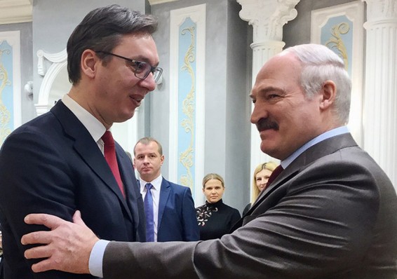 Лукашенко поздравил Вучича с избранием на пост президента Сербии