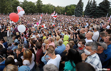 Невиданная народная мощь: яркие кадры протестов в Беларуси