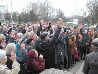 В Лиде прошел стихийный митинг протеста