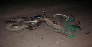 Школьник на мотоцикле сбил пенсионерку-велосипедистку