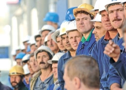 Лукашенко: Надо действовать против рабочих в «железных рукавицах»