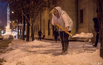 Как Минск встретил первый снегопад