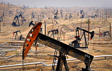 Bloomberg: Мировой нефтяной рынок перенасыщен