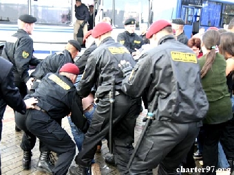 Аресты молодежи в Минске