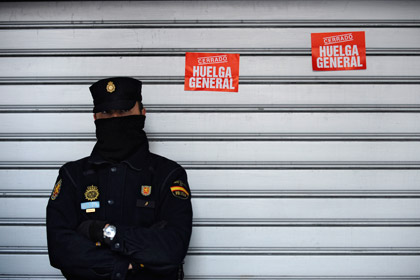 В Испании арестовали более 400 человек за фиктивное трудоустройство