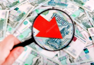 Курсы валют: российский рубль под давлением из-за риска новых санкций