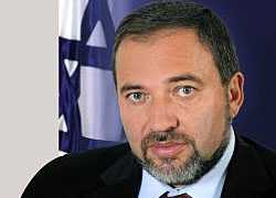Израильские СМИ: Либерман хочет встретиться с диктатором-антисемитом