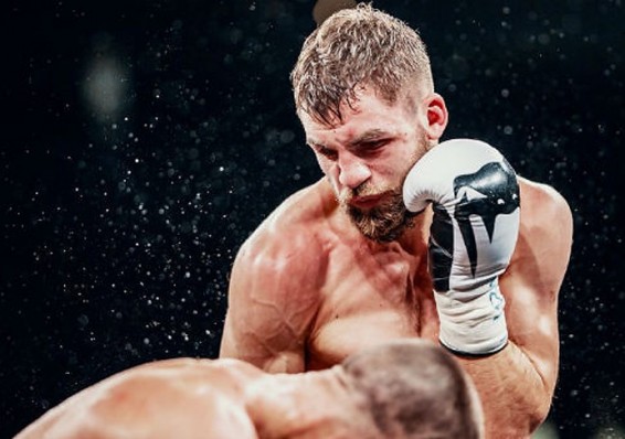 Белорусский боксер защитил чемпионский пояс WBA Continental