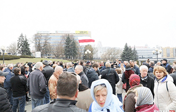 «Немецкая волна»: В Минске прошел молебен за Беларусь и Куропаты