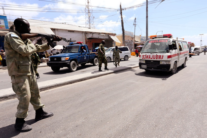 В Сомали боевики атаковали отель с министрами и депутатами