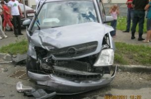 В Кобрине водителя «вырезали» из машины