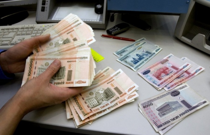 Рублевые депозиты в октябре: долларовой супердоходностью уже не заманишь