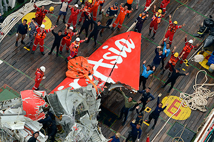 Названа причина падения самолета AirAsia в Яванское море в 2014 году