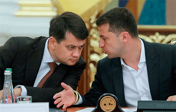Украинцы доверяют Разумкову больше, чем Зеленскому