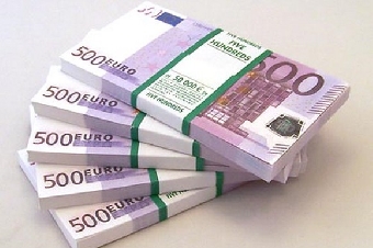 Евро снова стоит дороже 4000 рублей