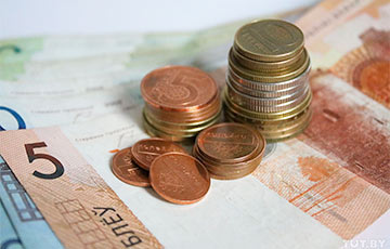 Белоруска продолжила работать на пенсии, теперь ей нужно выплатить государству $887
