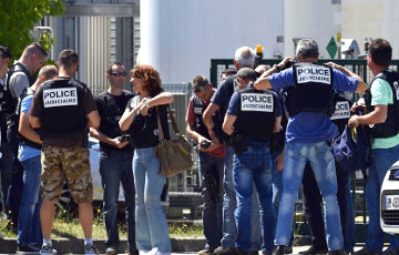 Теракт на заводе во Франции: есть погибший