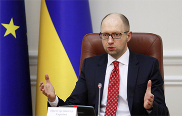 Яценюк: Украина погасит долги лишь на собственных условиях