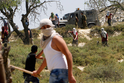 Израильские поселенцы стали в четыре раза чаще нападать на палестинцев