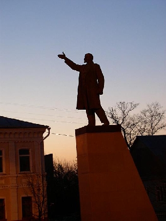 В Гомельской области на памятниках пишут «фашизм» с большой буквы (Фото)