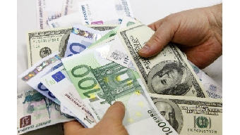 Белорусский рубль снизился к корзине валют на 3,37%