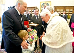 Лукашенко призвал Костел стать его «адвокатом» на Западе  