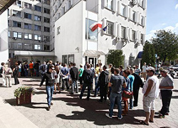 Польша начала выдавать визы на два года