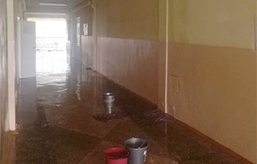 Фотофакт: Потоп в быховской школе