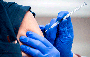 В Беларуси не будут платить за прививку от COVID-19