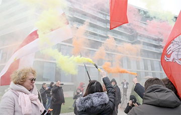 Видеофакт: Акция анархистов против диктатуры Лукашенко