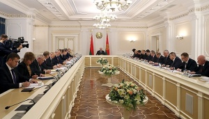 Лукашенко приказал правительству придумать, куда будут девать энергию от АЭС