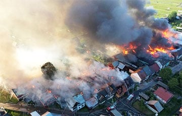 Видеофакт: В польской деревне сгорело сразу 44 здания