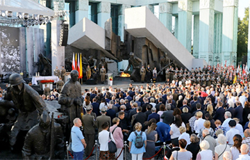 Польша отмечает 75-ю годовщину начала Варшавского восстания