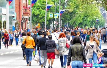 Меньше половины россиян хотят жить в России
