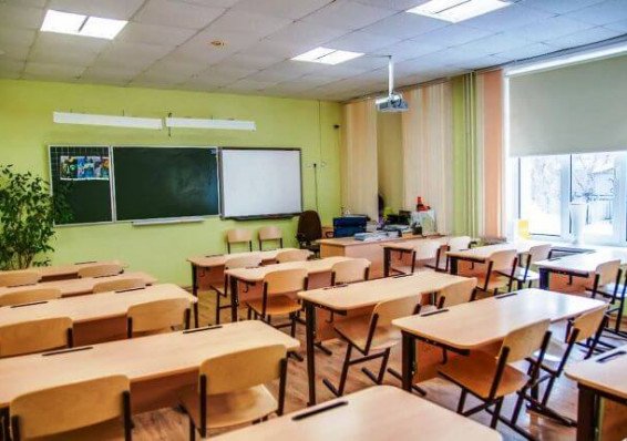 Лукашенко подписал указ: 1 мая школьники будут учиться
