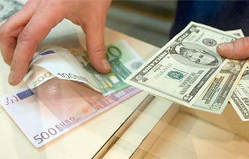 В Беларуси возникли проблемы с регистрацией валютных договоров