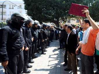 В Тунисе арестованы более 600 участников беспорядков