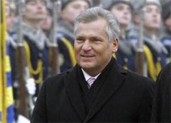 Квасневский не хочет, чтобы Украина пошла по пути Беларуси
