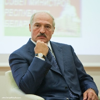 Запрет российским министрам и губернаторам на контакты с белорусскими коллегами является "признаком слабости Кремля" - источник в ближайшем окружении Лукашенко