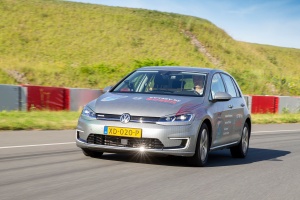 От фургонов до спорткаров: Bosch расширяет ассортимент для электромобилей