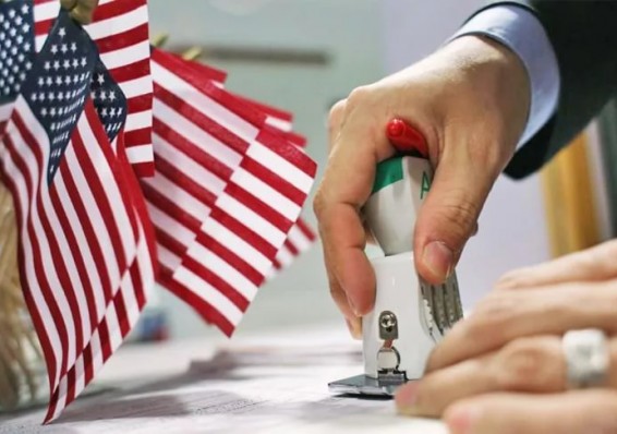 Посольство США в Беларуси начнет выдавать визы в 2018 году