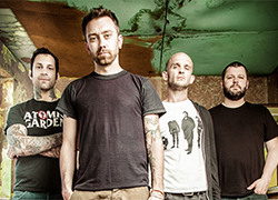 Группа Rise Against впервые выступит в Минске