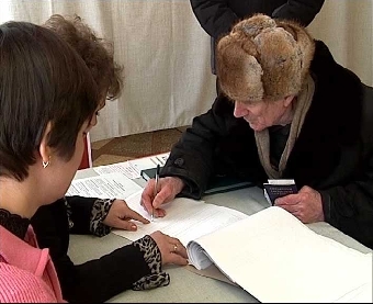 За три дня досрочного голосования участие в выборах Президента Беларуси приняли почти 12% избирателей