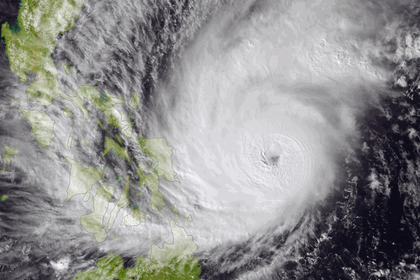 Полмиллиона филиппинцев эвакуированы в ожидании супертайфуна