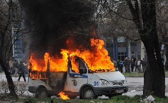 Милицейские автомобили покинули площадь Независимости