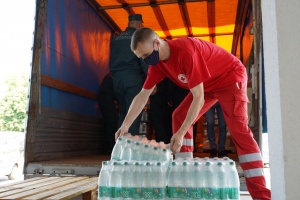 Coca-Cola в Беларуси передала питьевую воду минским медучреждениям