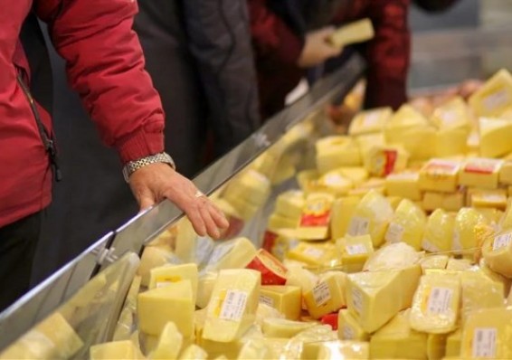Россия запретила поставки некоторых белорусских сыров