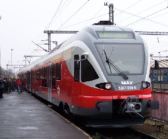 Stadler изготовил первую городскую электричку для Беларуси