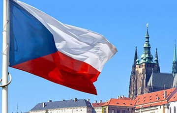 МИД Чехии предложил продлить запрет на выдачу виз беларусам