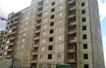 Нашли способ сэкономить: в Минске сдали дом, где на 100 квартир всего один лифт